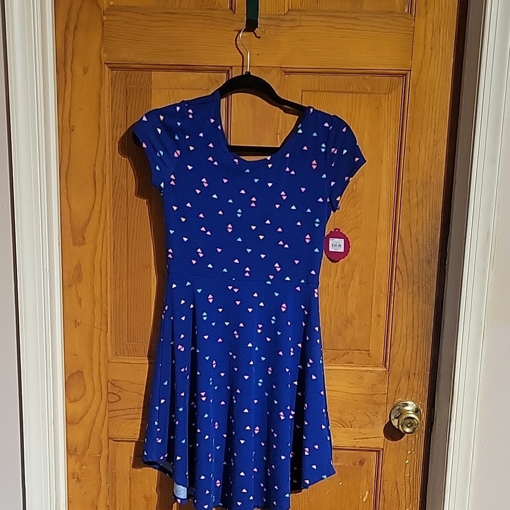 NWT Blue Kids Dress with Triangle  Pattern.